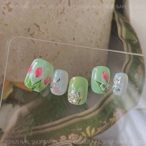 TulipFieldsHandPaintedPressOnNailsSet5