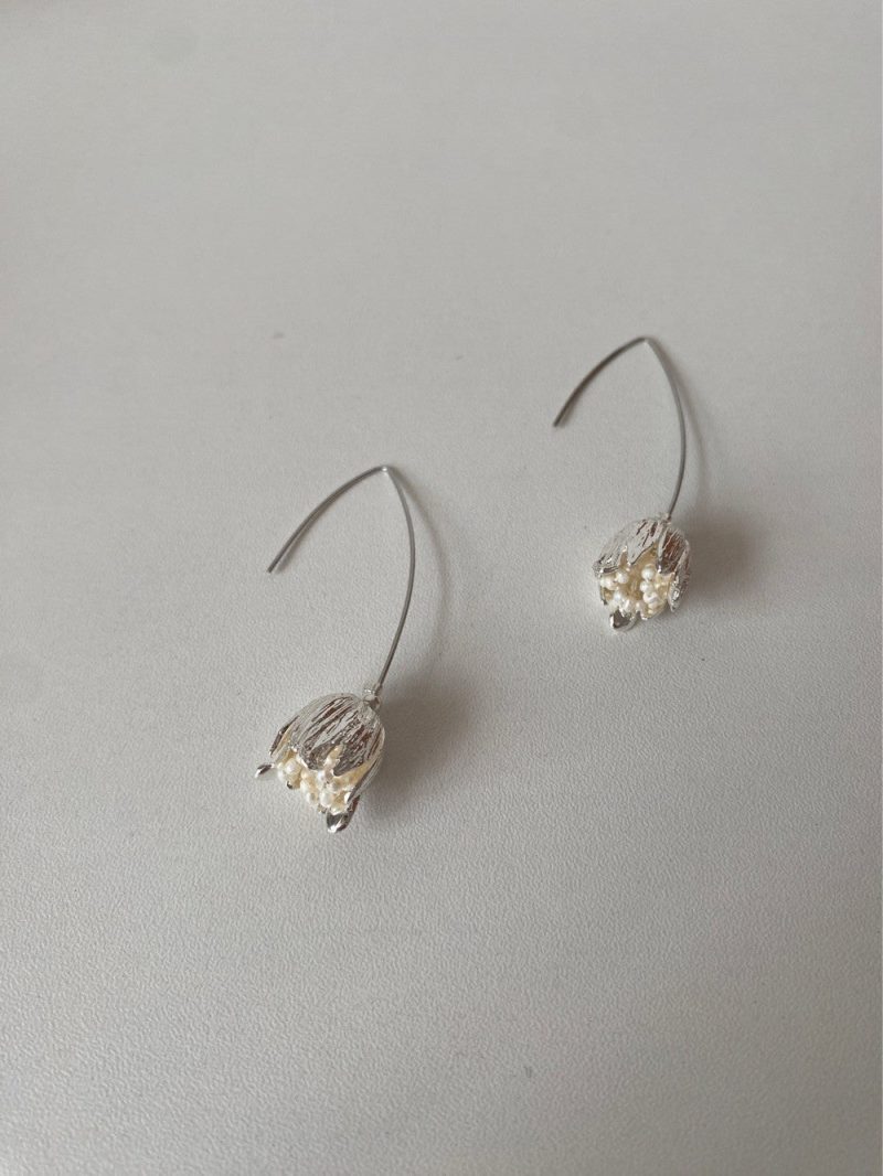 TulipWireEarrings2