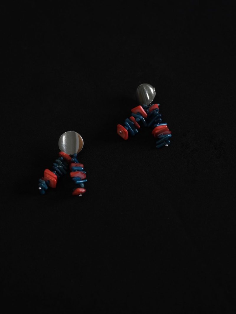 VolcanoRedBlueBeadedEarrings2