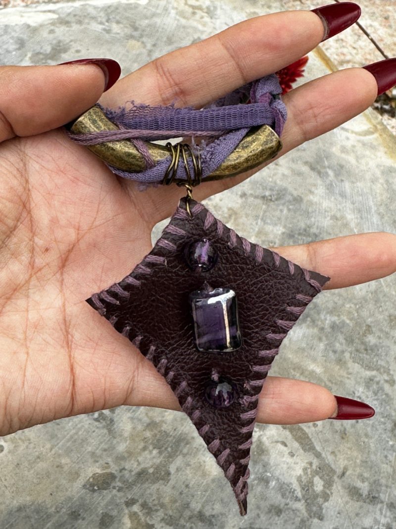 WastelandPurpleStarNecklace3