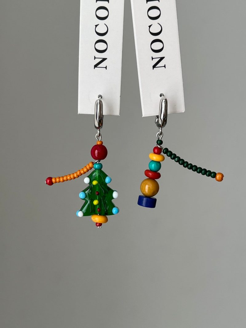 WhimsicalChristmasAsymmetricEarrings2