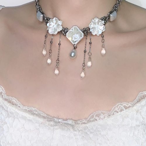 WhiteFlowerTasselChokerNecklace3