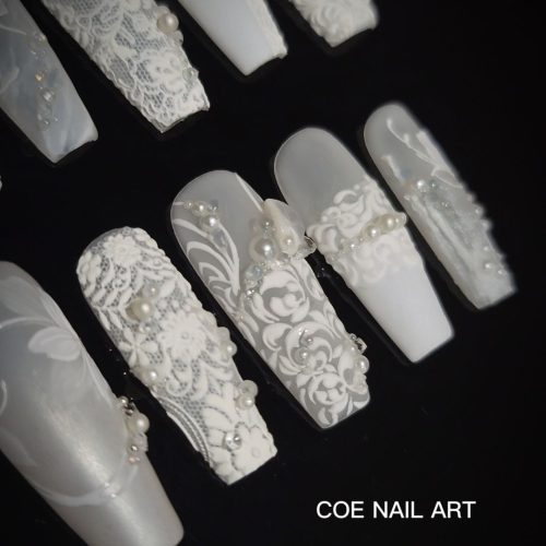 WhiteLacesLuxuryPressOnNailsSet6