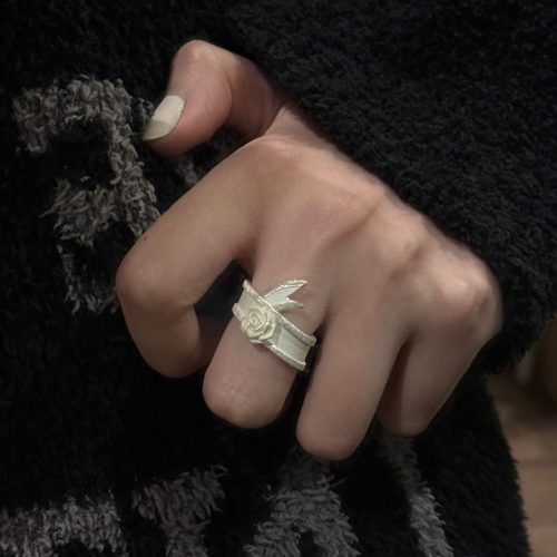 WhiteRoseSilverRing2