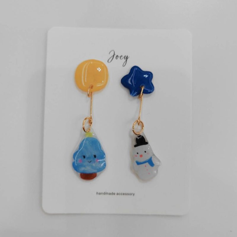 XmasCollectionShrinkPlasticEarrings1