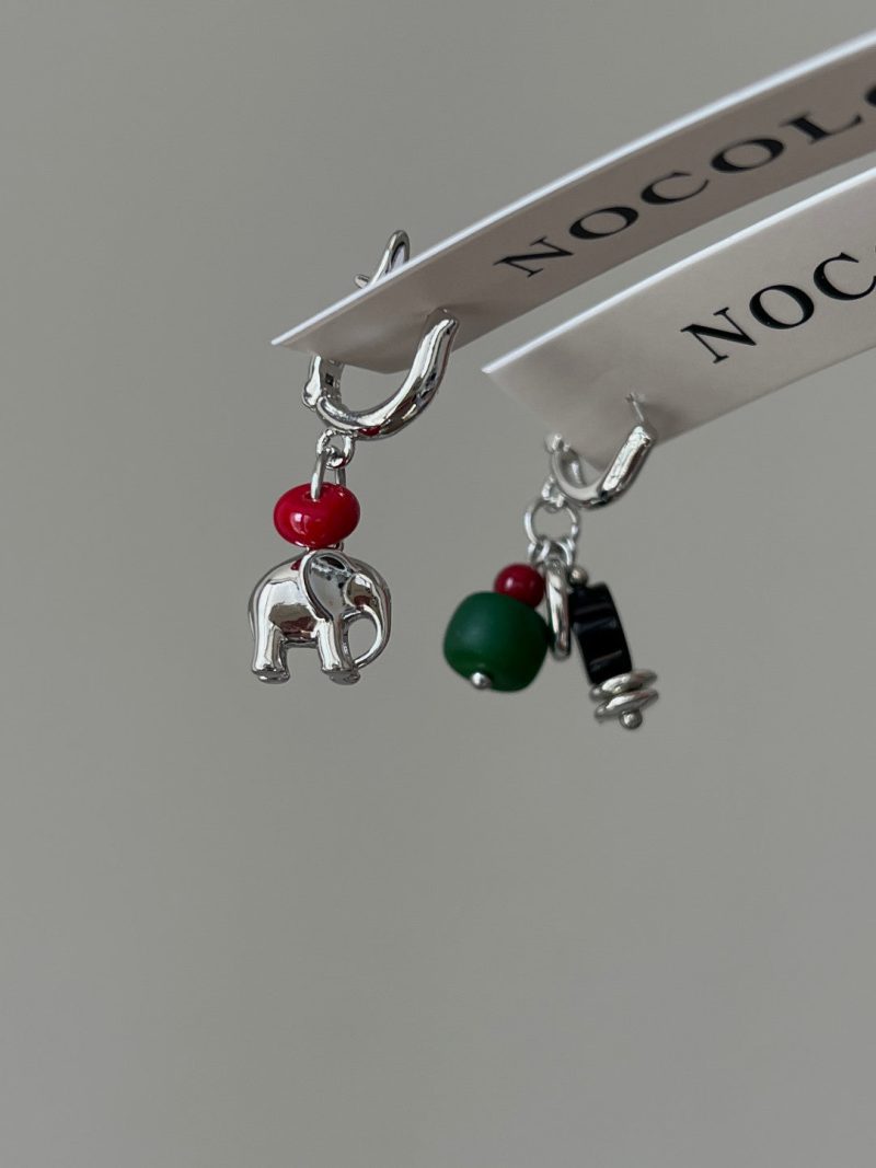 XmasElephantAsymmetricEarrings2