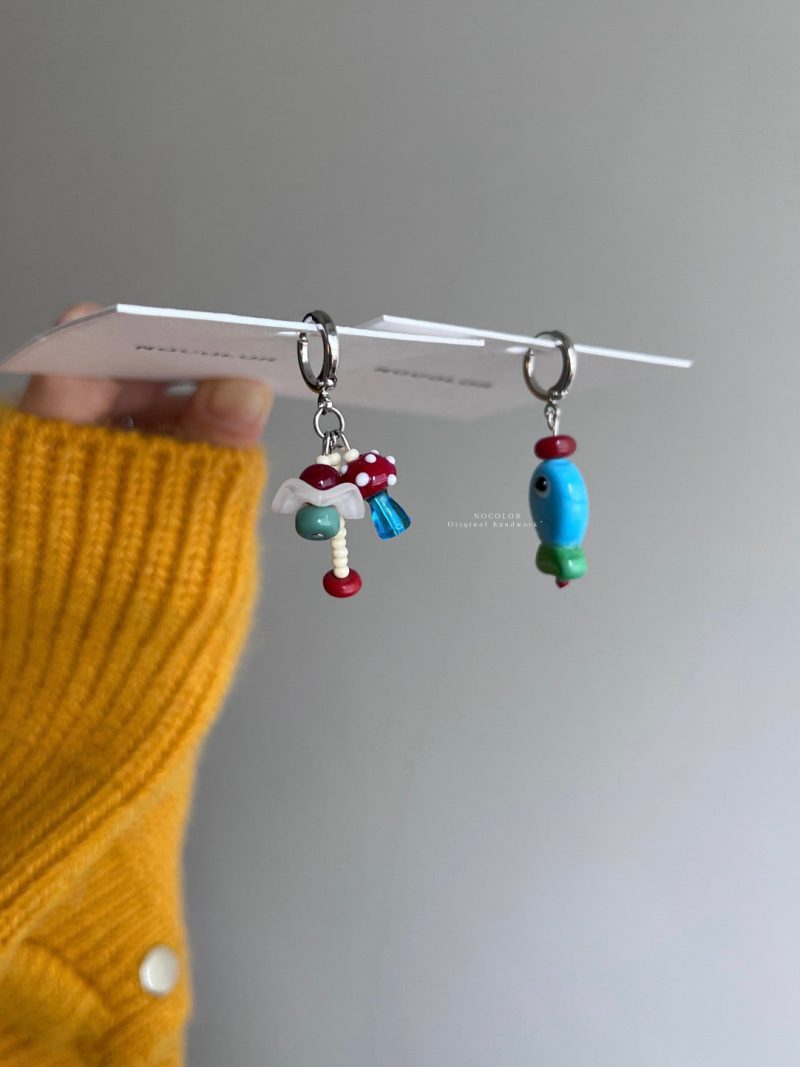 XmasFishAsymmetricEarrings3