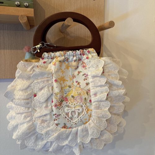 YellowFloralPrintedLaceWoodenHandleHandbag1