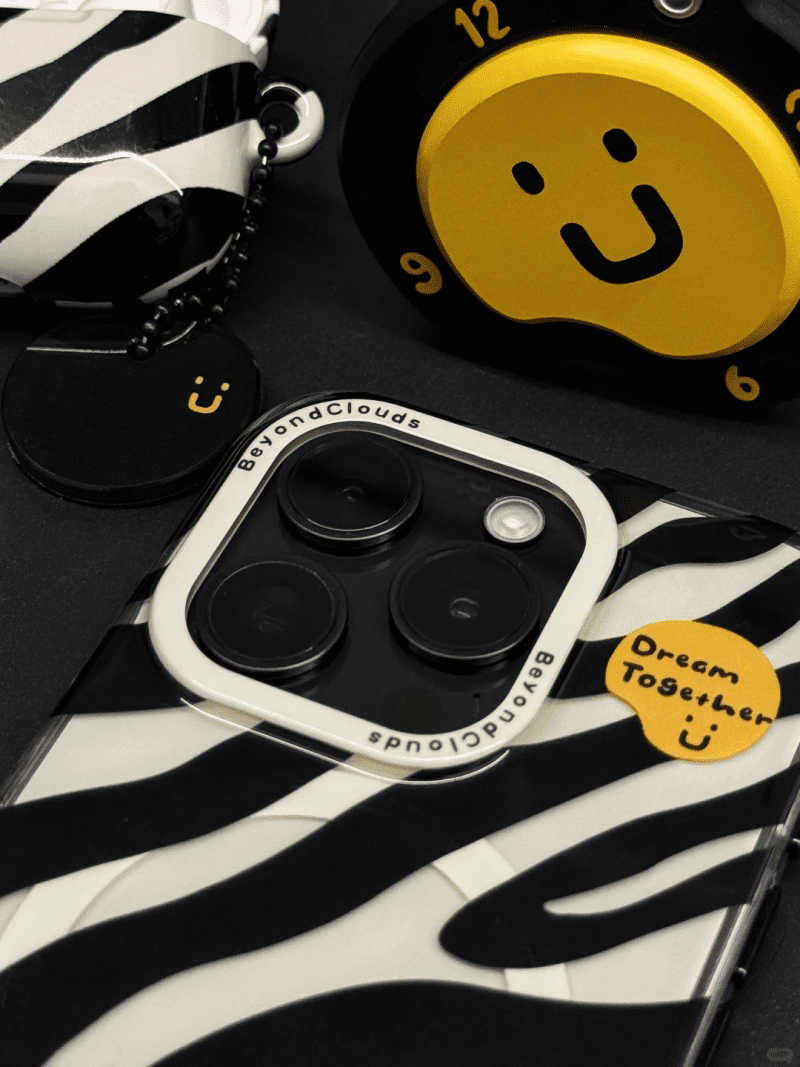 ZebraPhoneCasewithMagSafe6